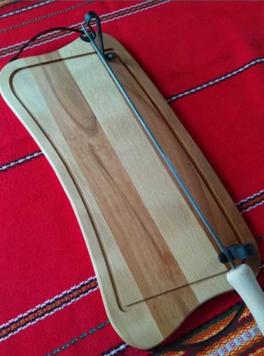 Масивна букова дъска за скара със метални шишове размери (54см x 21см)