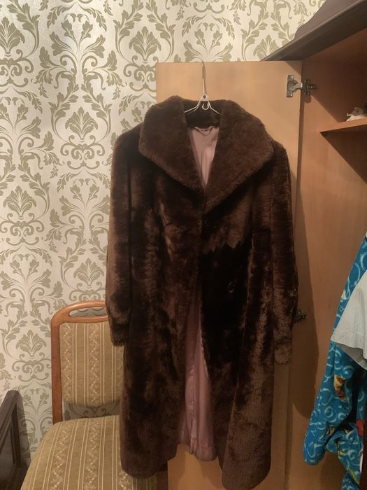 шуба натуральная в отличном состоянии