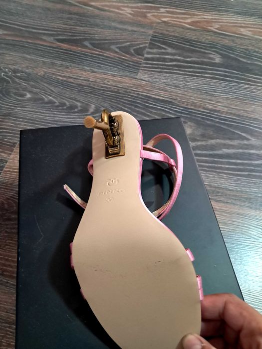 Sandale Pinko nou in cutie nr.39