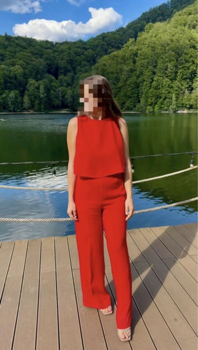 Salopetă elegantă roșie, cu buzunare și spate gol, Zara, mărimea S