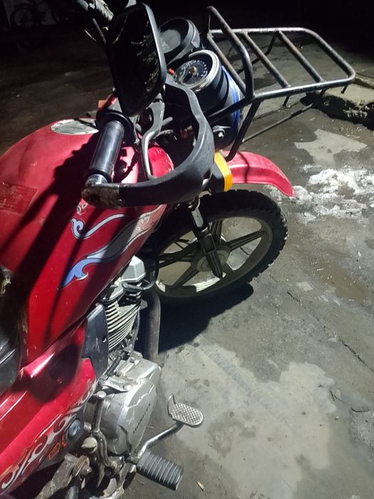 Мотоцикл 200 куб хорошее состояние