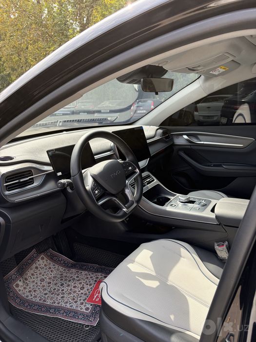 Byd Chazor flagship
