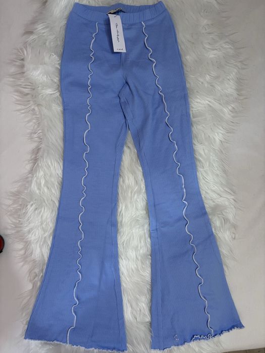 Colanti evazati noi cu eticheta