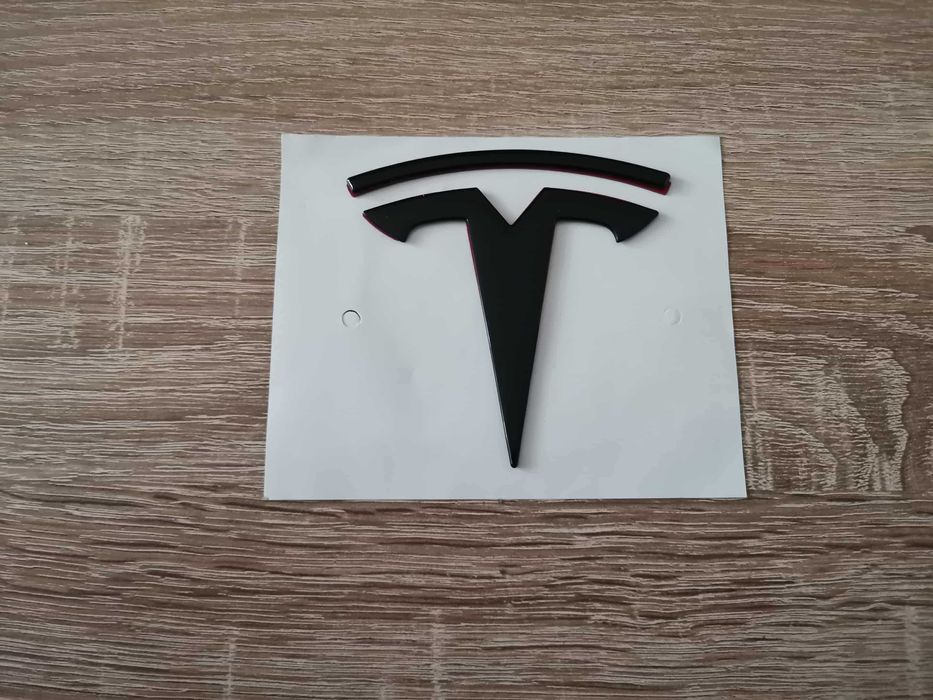 черен гланц лого Tesla