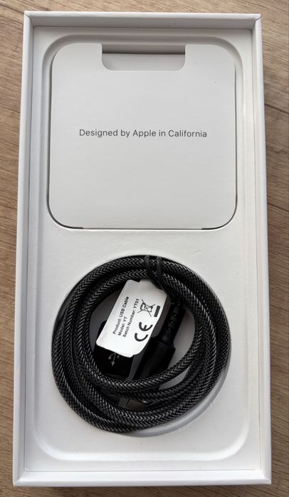 Vand iPhone 12 liber de retea