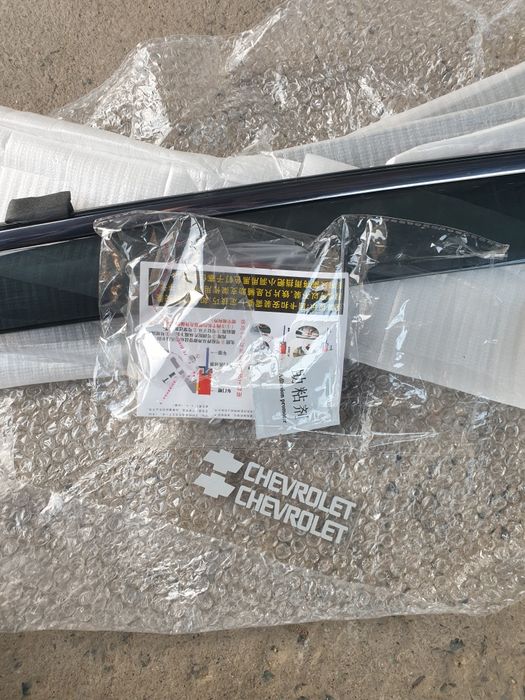 Ветровики Chevrolet Treker новые