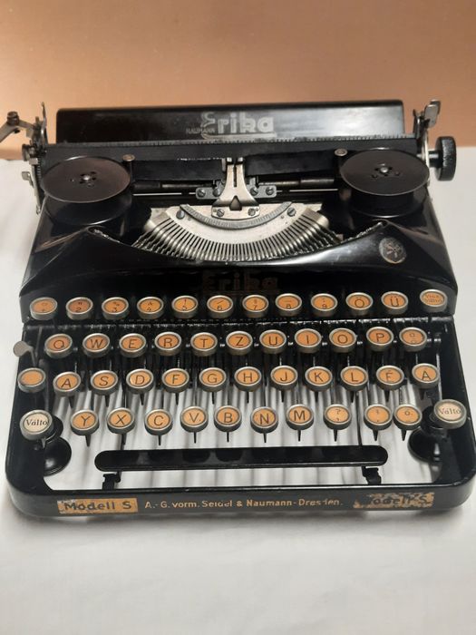 Mașină de scris  Erika 1932 impecabilă