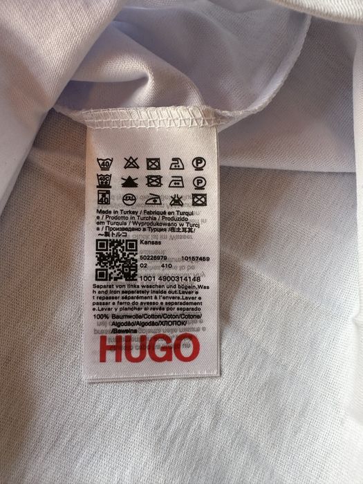 Мъжка,памучна,бяла тениска HUGO Boss с голяма щампа на гърба