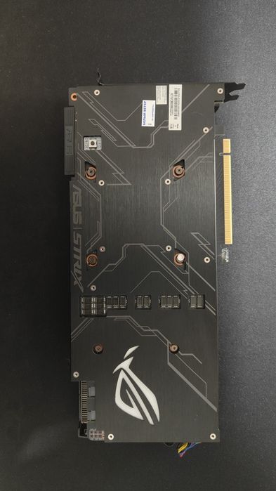 Продам видеокарту ASUS ROG Strix RTX 2070 SUPER Advanced