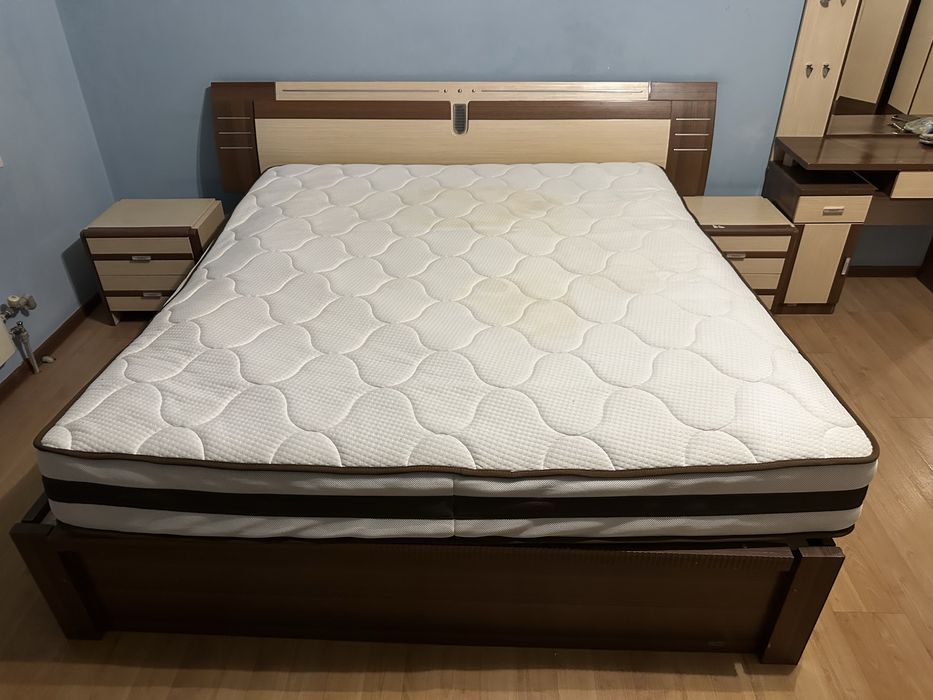 Спальный гарнитур