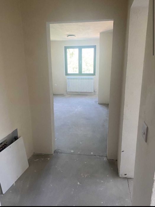 Продава се Тристаен апартамент в Велико Търново, Център - 107 кв.м за 1380 €/кв.м - Снимка #2