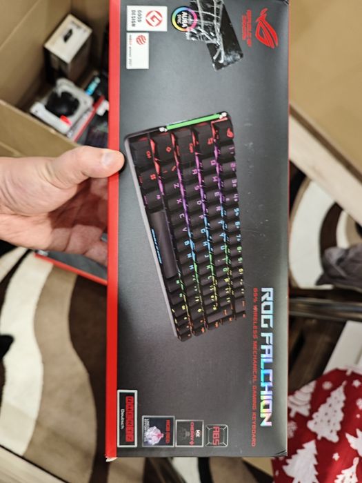 Геймърска клавиатура Asus ROG Falchion