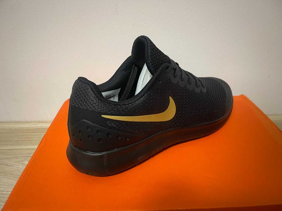 Продавам нови мъжки маратонки NIKE Free Run 6.0 размер 41