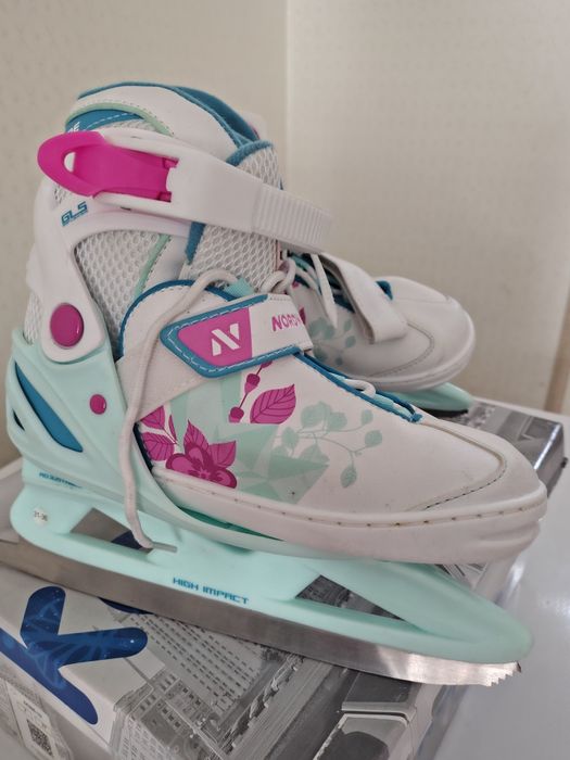 Продам детские коньки для девочек