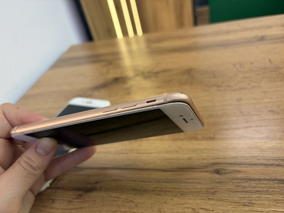 Iphone 8 на запчасти