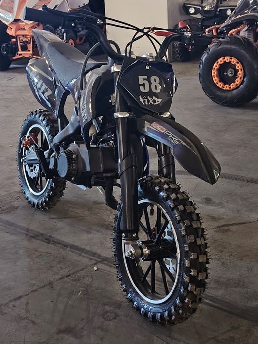 Cross 49cc nou cu stikerele dezlipite crossul este nou