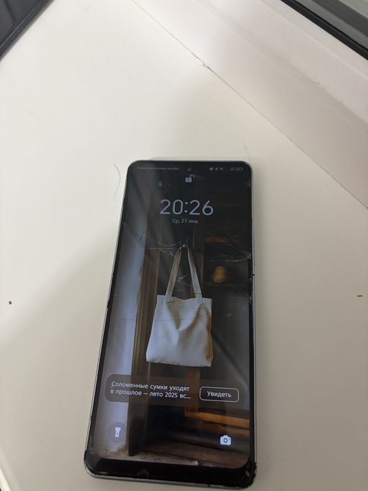 Iphone 7+, techno camon 19