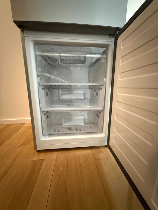 Frigider cu congelator Arctic