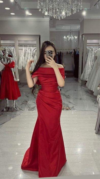 Вечернее платье