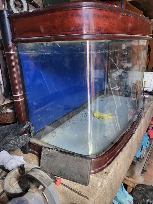 Продам аквариум 200 литров