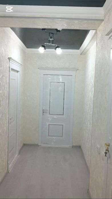 Андижан шахар Навруз Малл олдида сокин ситидан 11 этаждан 2-хонали уй