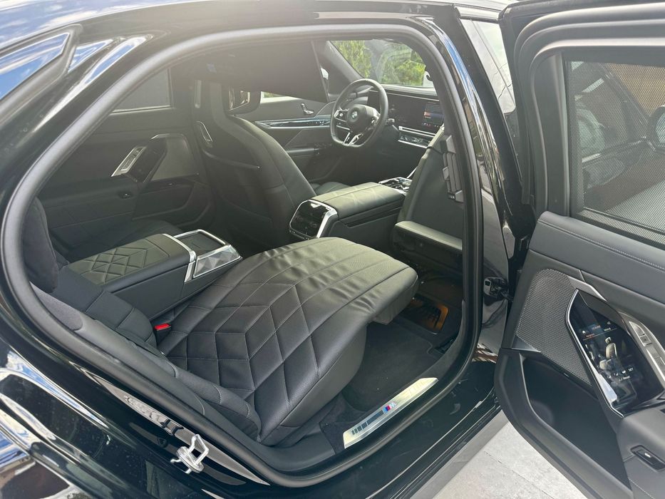 BMW i7 Înmatriculată pe societate,tva deductibil,garantie 08/2028