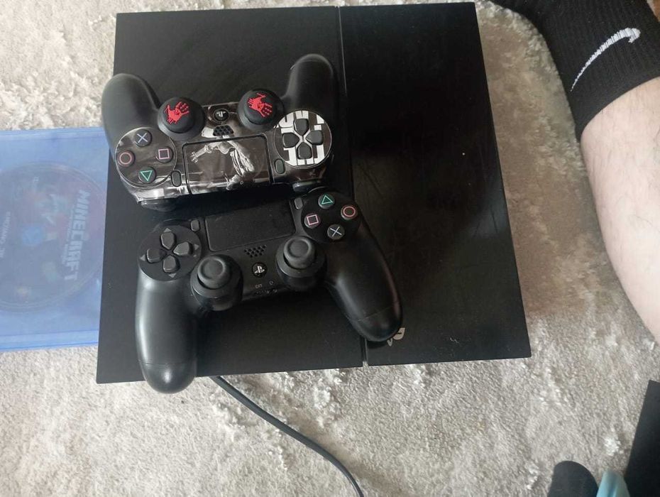 PS4 игровая приставка