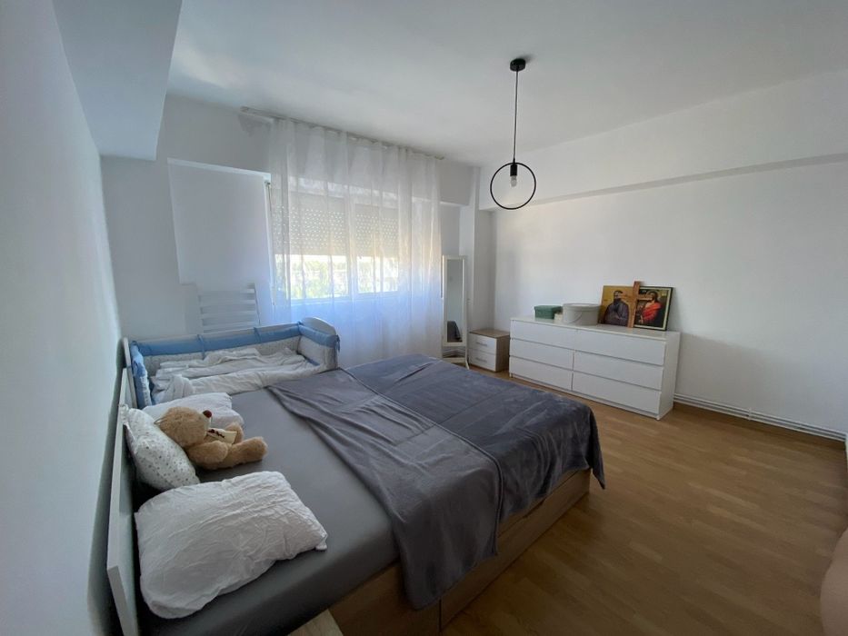 Apartament cu 3 camere