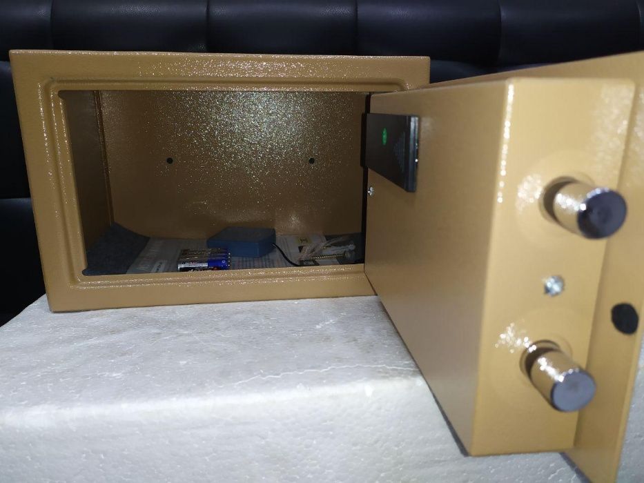 Сейфы 20EB с кодовыми замками, С ГАРАНТИЕЙ