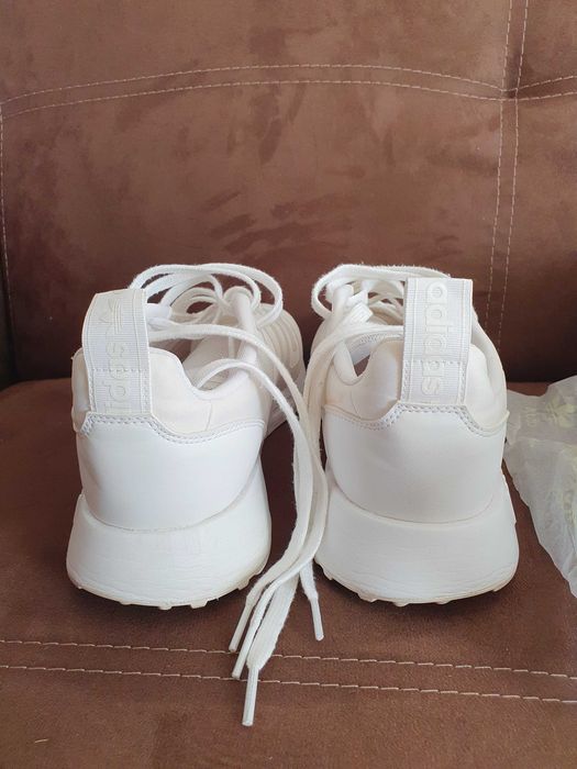 Adidas boost обувки