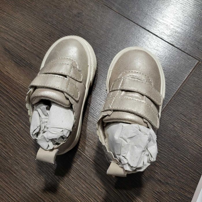 Promotie - Hainute si incaltari pentru bebelusi noi noute