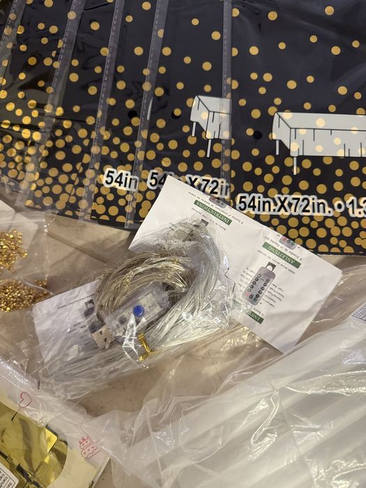 Украса за парти в черно и златно