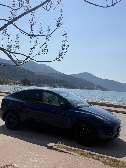TESLA Model Y 2022