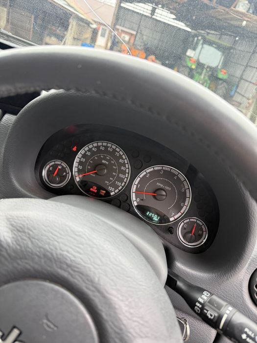 Jeep Cherokee 3,7 Benzina