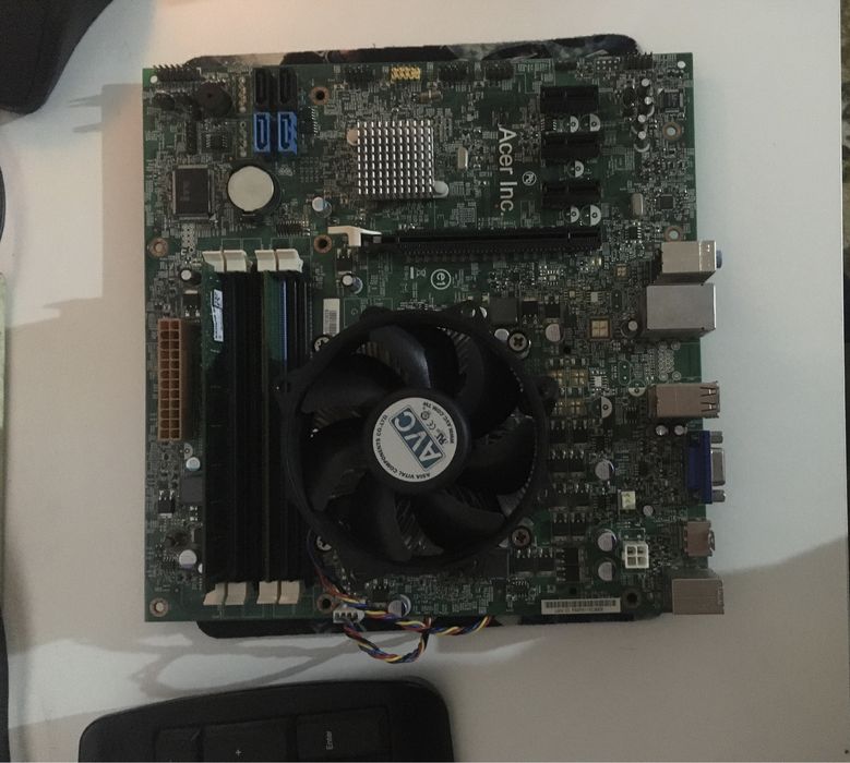 Продам комплект материнский плата процессор