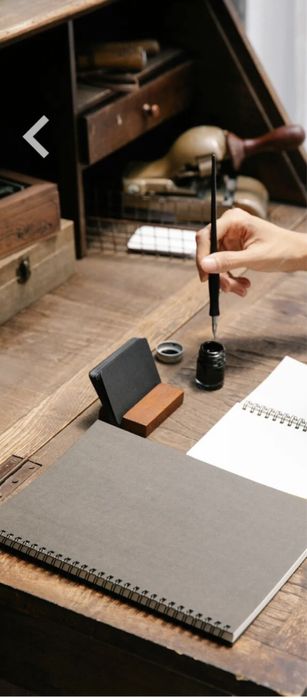 Журналист. Писатель. Редактор. Корректировщик текста.