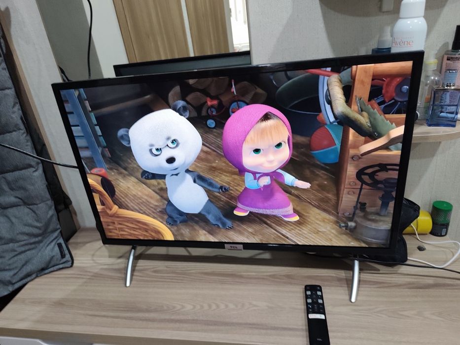 Телевизор Смарт 82 см диагональ