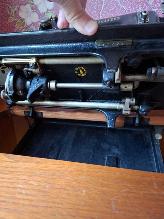 Швейная машина NAUMANN