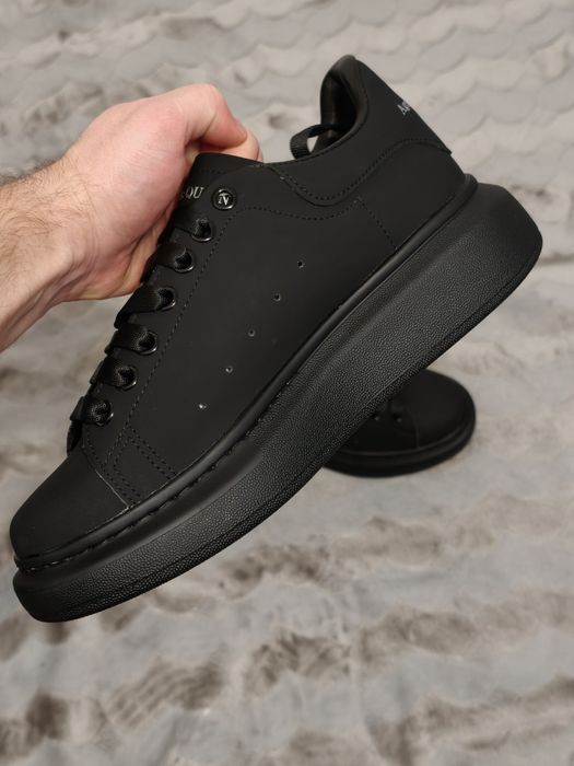 Adidași MCQUEEN negri 42