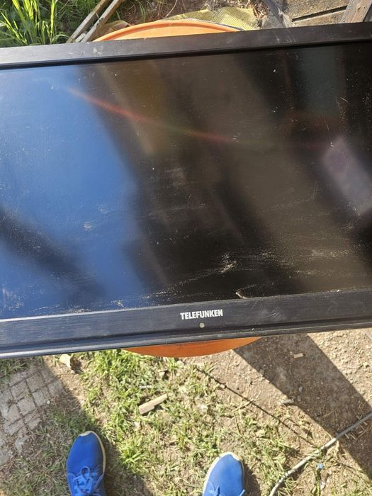 Telefunken T32R982LED DVB-CTS2  За части