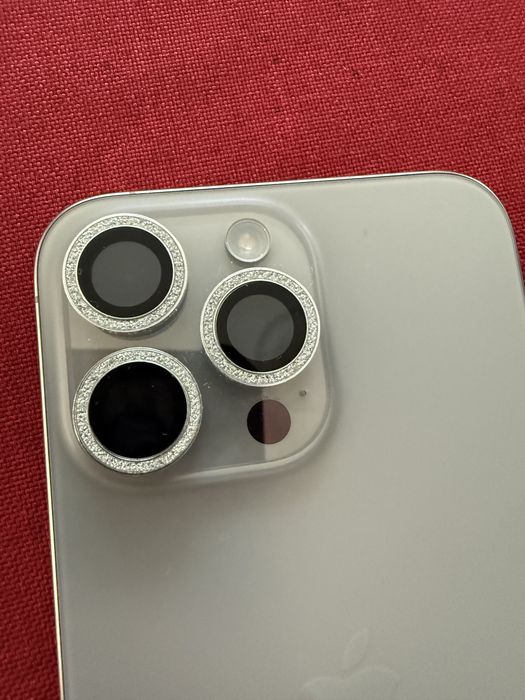 Iphone 15 Pro max  256 GB + 2 huse, stare impecabila