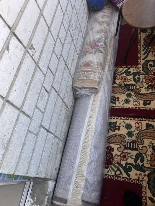 Продам ковры два