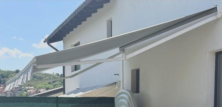 Pergola retractabila