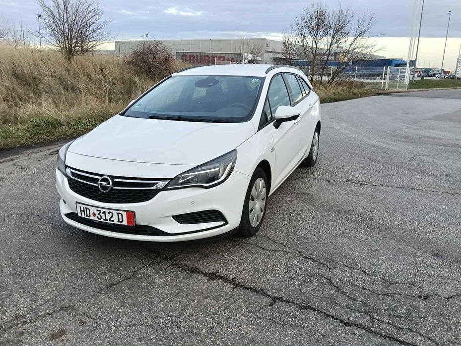 Vand sau Schimb Opel Astra K 1.6 diesel, 2018, impecabila.RAR facut