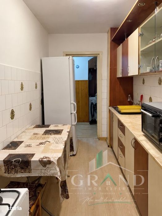 Apartament cu 2 camere decomandate si balcon inchis | Mehedinti | Mana