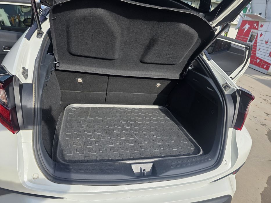 Vand TOYOTA C-HR,EXCLUSIVE  ,2.0,Hibrid,2021