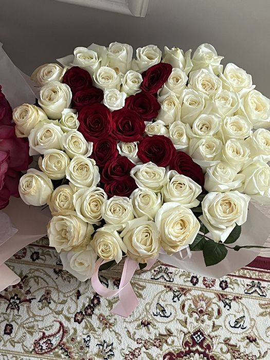 белый розы куплен вчера