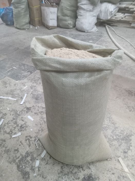 Продам опилки (сухие)