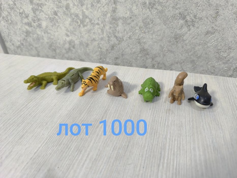 Продам игрушки Киндер сюрприз и др