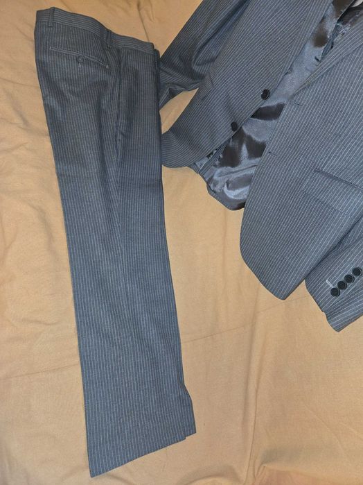 Мужские костюмы в отличном состоянии